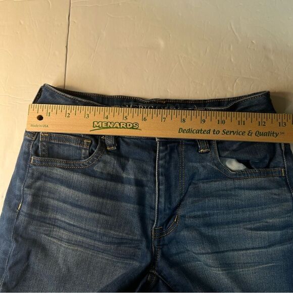 American Eagle size 0 Hi-Rise Shortie Jean Shorts Distressed - Picture 12 of 16